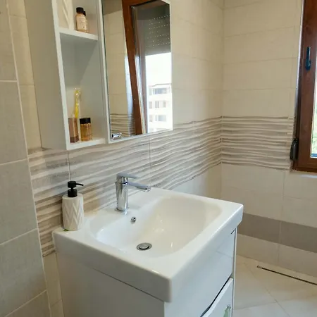 Apartment твоят за