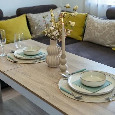 Apartment твоят за *